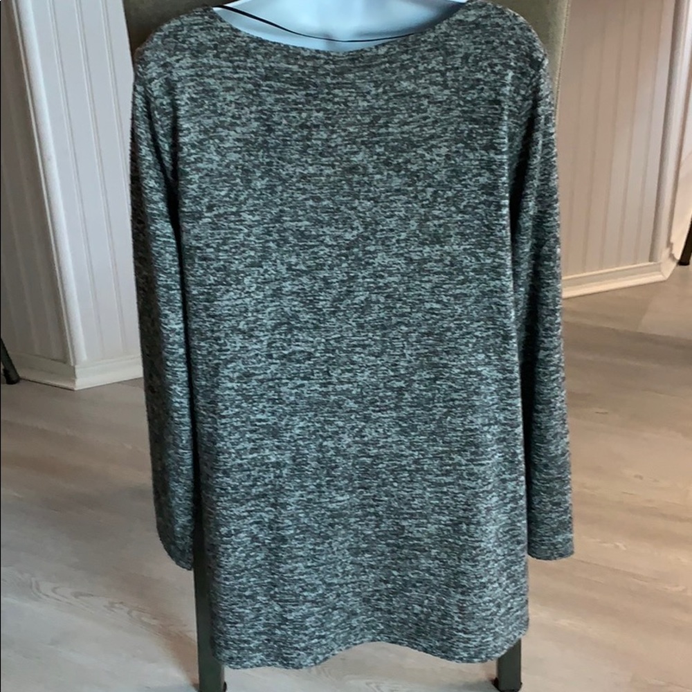 Pullover - Picture 2 of 2